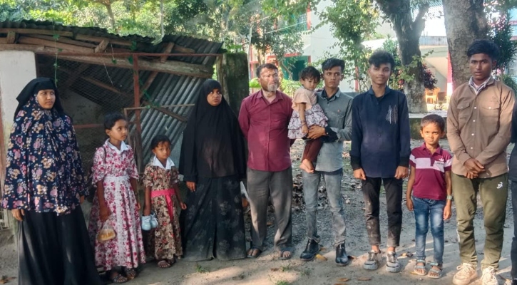 ভূরুঙ্গামারী সীমান্ত দিয়ে অবৈধভাবে ভারত থেকে ফেরার পথে ১১ বাংলাদেশি আটক